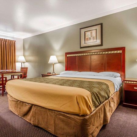 Rodeway Inn Prescott Bagian luar foto